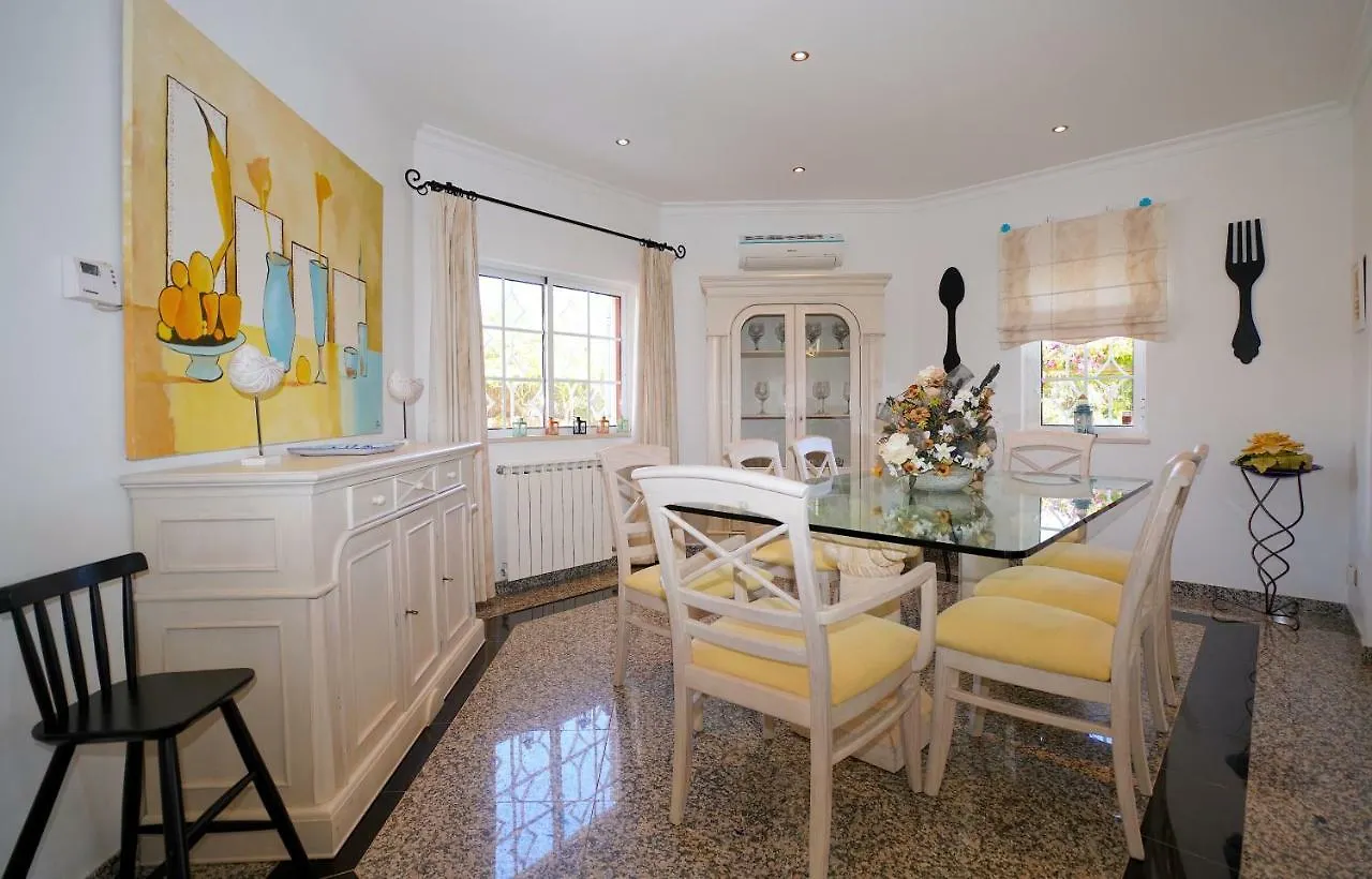 Vila Luz Vilamoura 0*,
